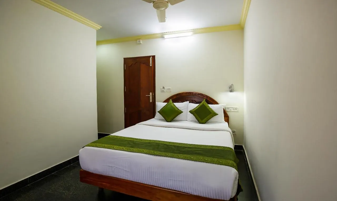 Treebo Trip Waters Edge 3*, Kovalam