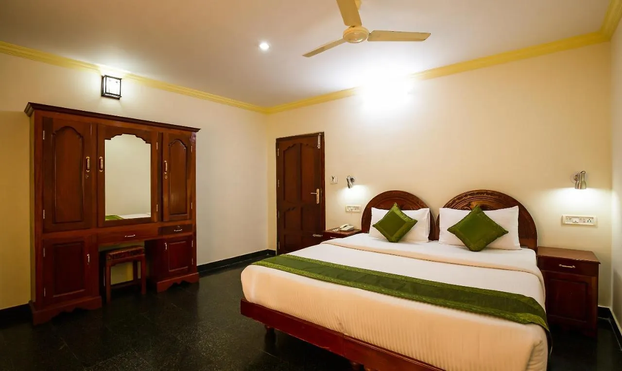 Treebo Trip Waters Edge 3*, Kovalam India