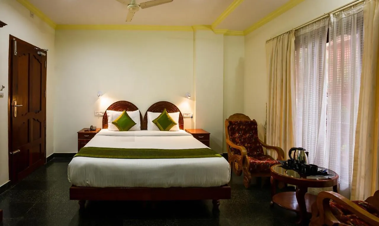 *** Resort Treebo Trip Waters Edge India